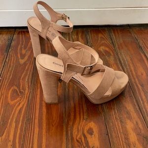Platform tan size 6 Chinese laundry